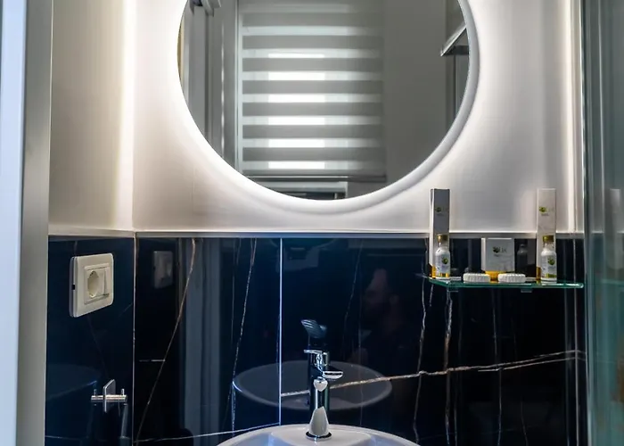 14 Bed & Breakfast 3*