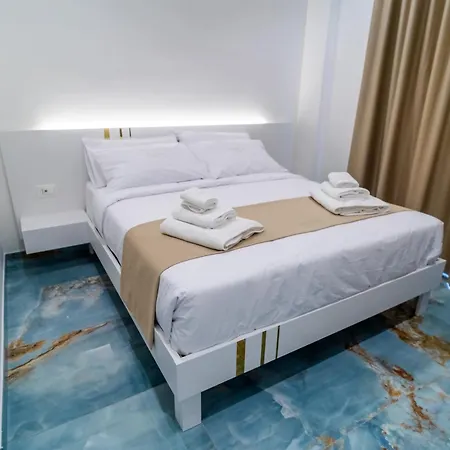 Bed and Breakfast 14