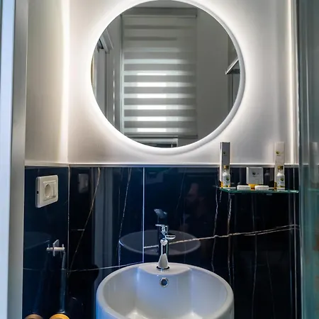 14 לינה וארוחת בוקר 3*