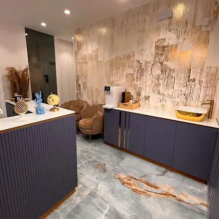 14 לינה וארוחת בוקר 3*