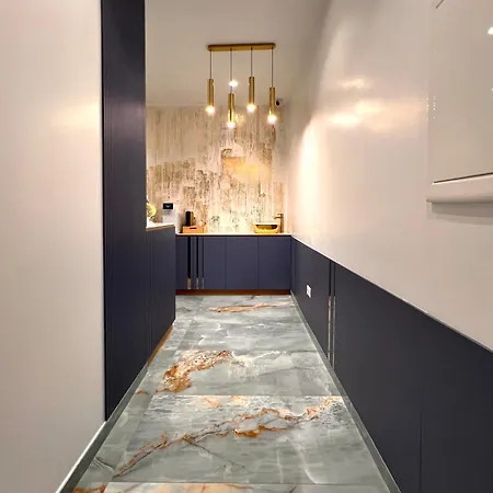 לינה וארוחת בוקר 14 סקליאה