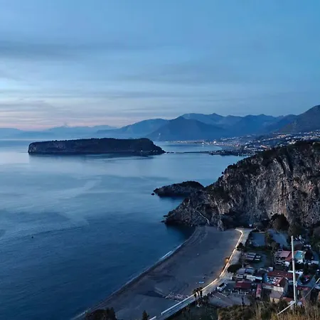 14 Bed and Breakfast Scalea