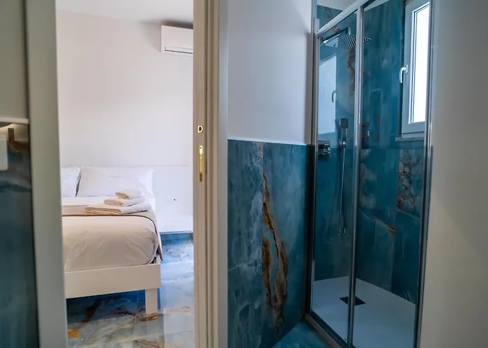 לינה וארוחת בוקר 14 סקליאה